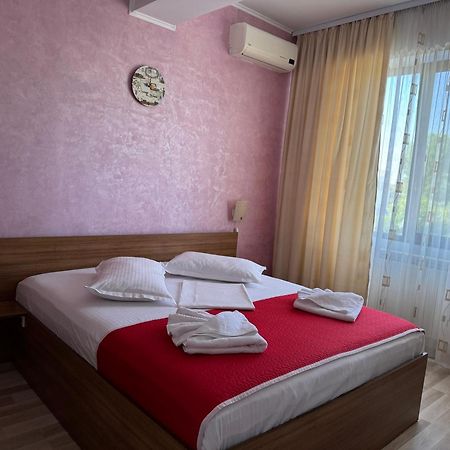 מאמאיה Hotel Mihaela מראה חיצוני תמונה
