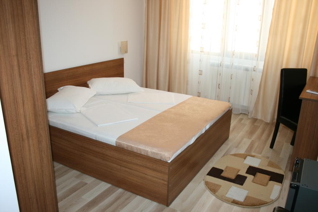 מאמאיה Hotel Mihaela מראה חיצוני תמונה